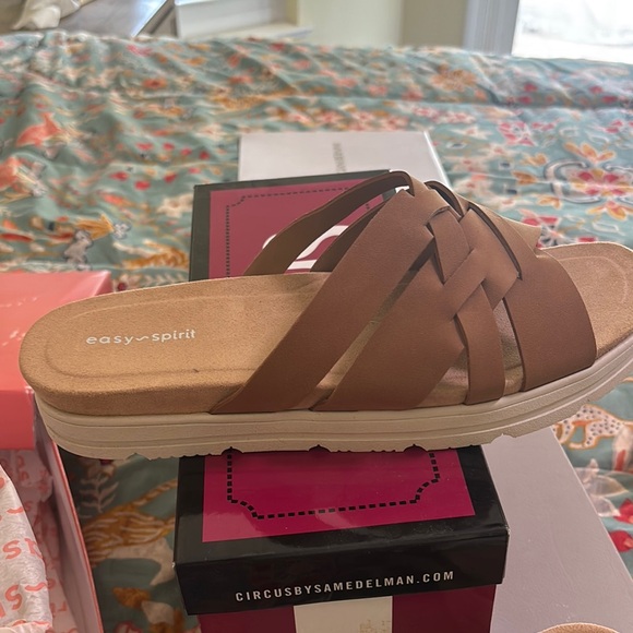 Easy Spirit Women's Tan Sandals - Picture 2 of 6